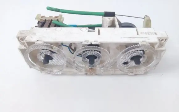 Audi A4 S4 B5 8D Climate control unit
