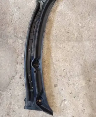 Nissan Qashqai+2 Windshield trim 66862JD900 LHDMP6021