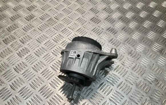 Mercedes-Benz C W205 Engine mount vacuum valve A2052406717