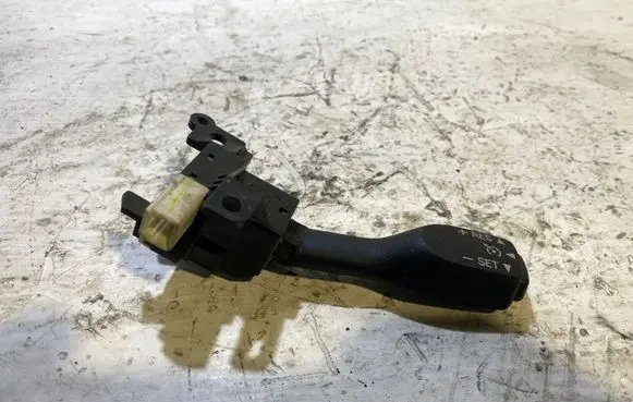 Toyota Avensis T270 Cruise control stalk 18A174