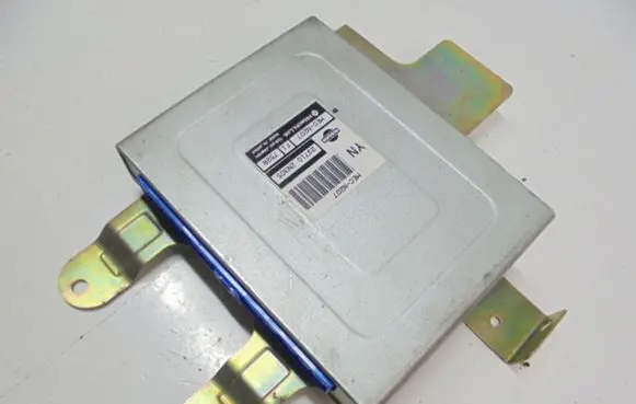 Nissan Almera Engine control unit/module ECU 237102N305
