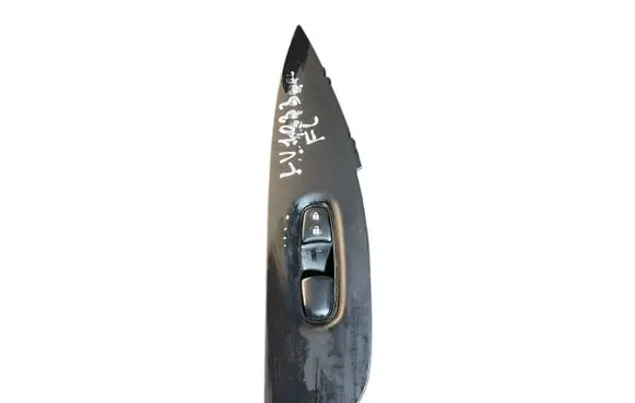 Nissan Qashqai Electric window control switch 80961