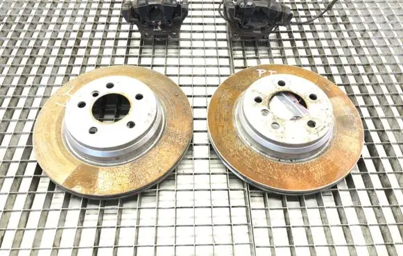 Rear brake caliper