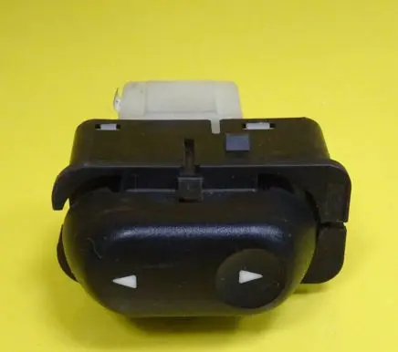 Ford Maverick Electric window control switch E1046637YA YF1T14529ABJADS