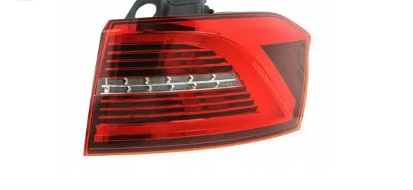 Volkswagen PASSAT B8 Rear/tail lights