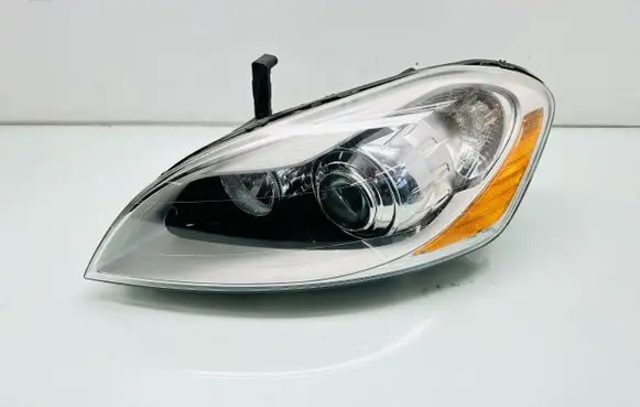 Volvo XC60 Headlight/headlamp 31395462 89907439