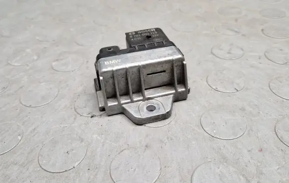 BMW 1 F20 F21 Glow plug pre-heat relay 8514120