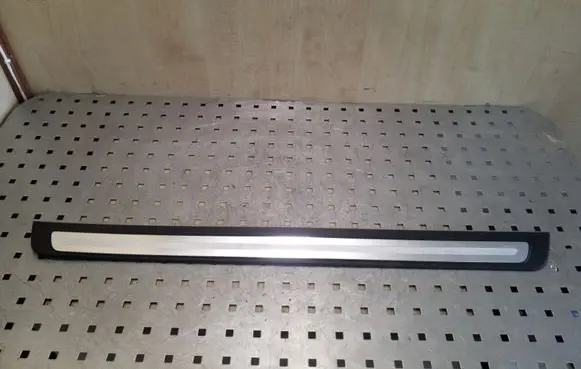 Audi A5 8T 8F Front sill trim cover 8T0853373