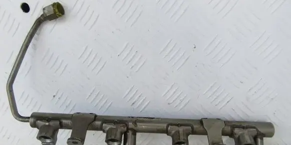 Audi R8 4S Fuel main line pipe