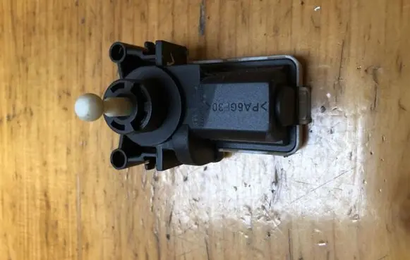 Citroen Berlingo Headlight level adjustment motor VP3CLX13K198AA