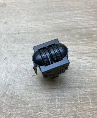 Volkswagen PASSAT B5.5 Headlight level height control switch 3B0941333A