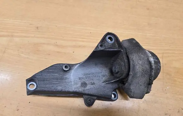 Audi A6 S6 C5 4B Gearbox mounting bracket 8D0399114AJ