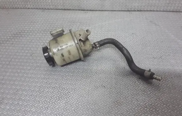 Nissan Maxima A34 Power steering fluid tank/reservoir