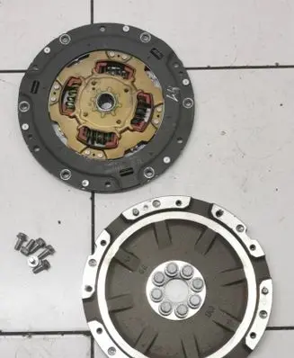 Toyota Auris E180 Clutch set kit 3h230959