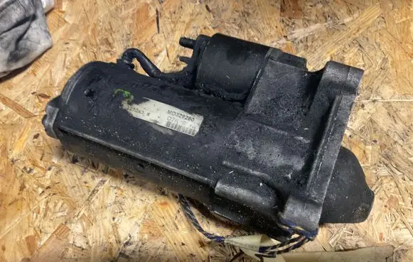 Volvo S40, V40 Starter motor MD329260 12Z0AD D7R18