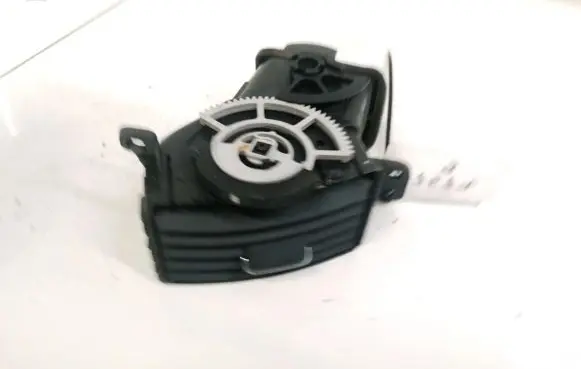 Dash center air vent grill