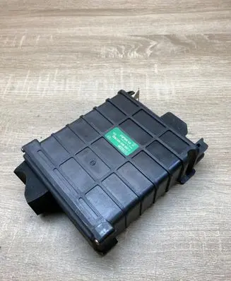 Audi 80 90 S2 B4 Engine control unit/module ECU 811906264 0280800104