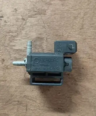 Volvo V40 Vacuum valve 31339879