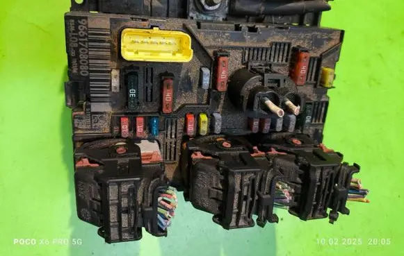 Citroen C4 I Picasso BSM Control unit 9661708080