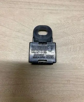Toyota RAV 4 (XA40) Front parking sensor holder (PDC) 8934812020 1882670130