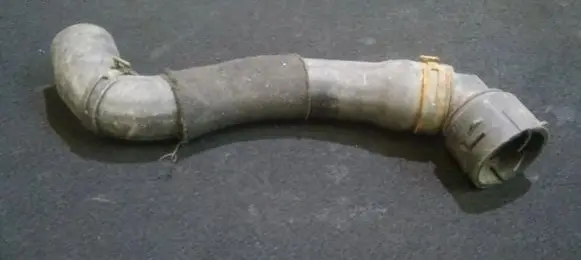 Volkswagen Golf V Engine coolant pipe/hose 100122291