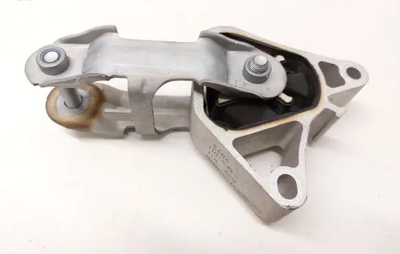 Mercedes-Benz GLA W156 Engine mount bracket A2462400809