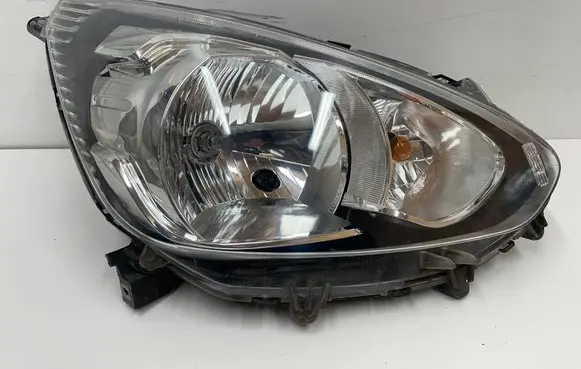 Mitsubishi Space Star Headlight/headlamp 8301C194
