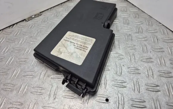Mazda CX-7 Fuse box cover EH6466761A K7425