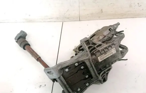 Ford Focus Steering wheel axle 4M513C529FC 4M51-3C529-FC