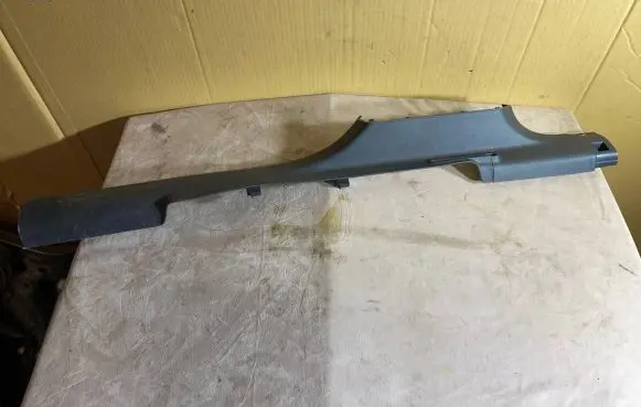 Skoda Kodiaq Front sill trim cover 565853370A