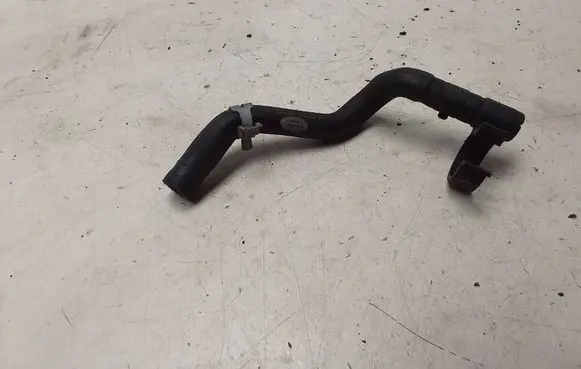 Engine coolant pipe/hose