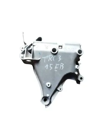 Engine mounting bracket