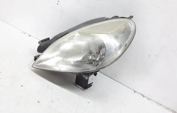 Citroen Xsara Picasso Headlight/headlamp 085521116L