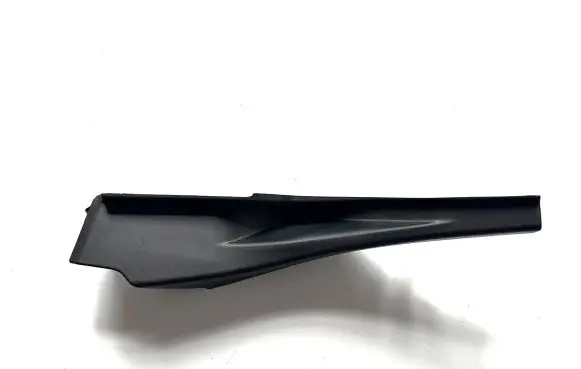 Nissan Leaf II (ZE1) Fender end trim 668955SA0A 668955SH0A