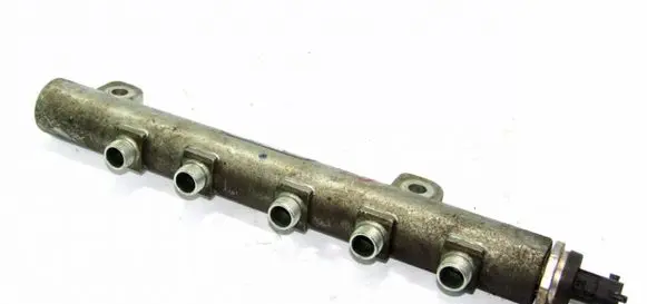 Fuel main line pipe