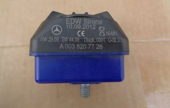 Mercedes-Benz E C207 W207 Alarm system siren A0038207726