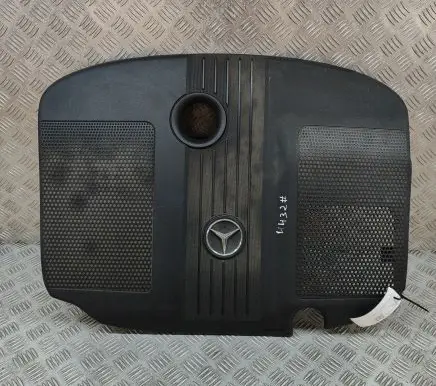 Mercedes-Benz E W212 Engine cover (trim) A6510102167