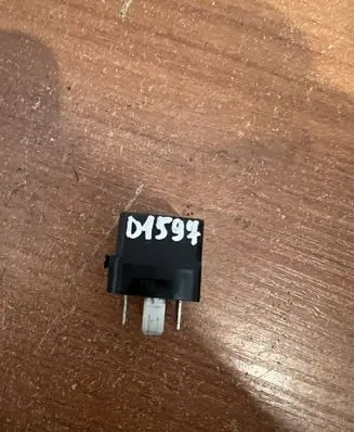 Mercedes-Benz E W210 Other relay A0025421319 D1597