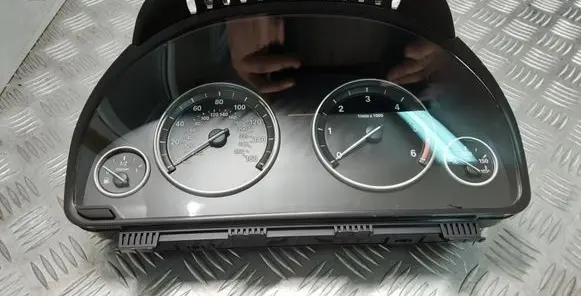 BMW 5 F10 F11 Speedometer (instrument cluster) 9291416 2339305