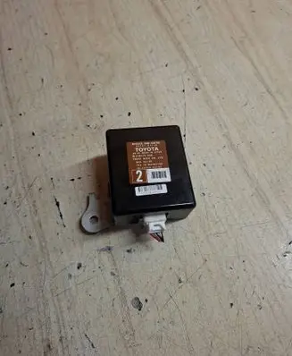 Toyota Prius (NHW20) Door central lock control unit/module 8974147110 61B175000