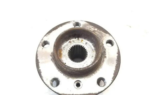 BMW X6 F16 Front wheel hub
