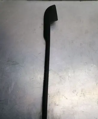 Seat Leon (1M) Front driver seat rail trim 1J0881087D
