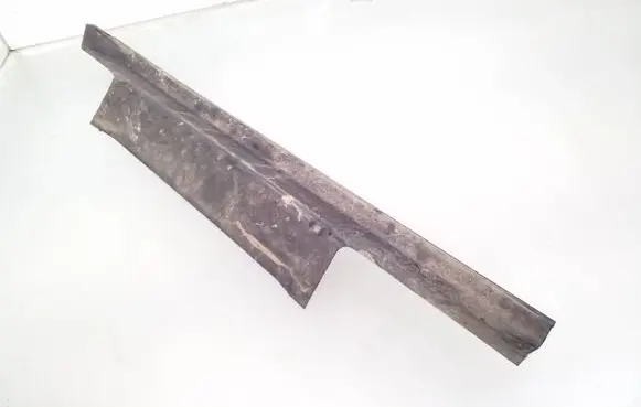 Mercedes-Benz R W251 Side skirt rear trim A2516800535