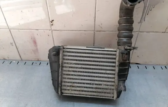 Audi A4 S4 B7 8E 8H Intercooler radiator 8e0145806L 321060254