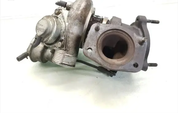 Volvo C70 Turbo 8658096 49377-06103