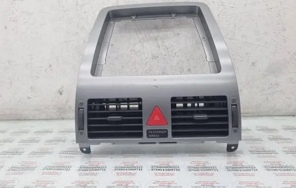 Volkswagen Touran I Dash center air vent grill 1T1819728C