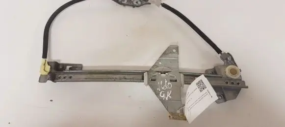 Rear door manual window regulator