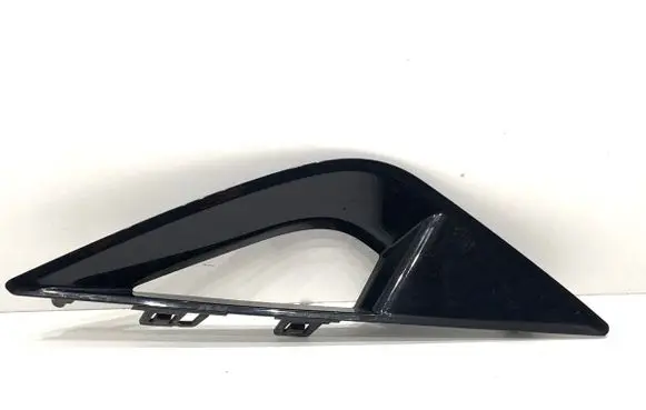 Nissan Qashqai J12 Front bumper lower grill 62256HN10A