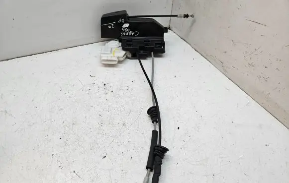 KIA Carens II Front door lock