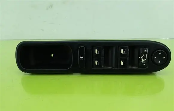 Peugeot 307 Quarter vent window switch